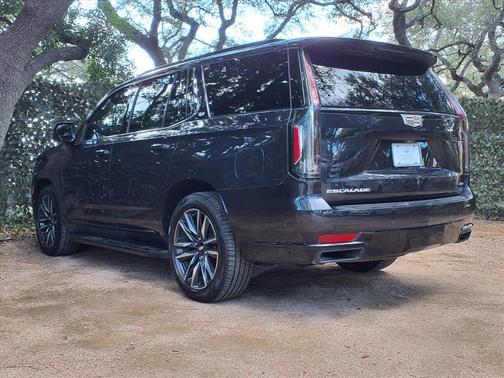 2022 Cadillac Escalade Sport