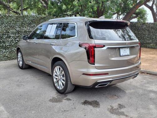 2023 Cadillac XT6 Premium Luxury FWD