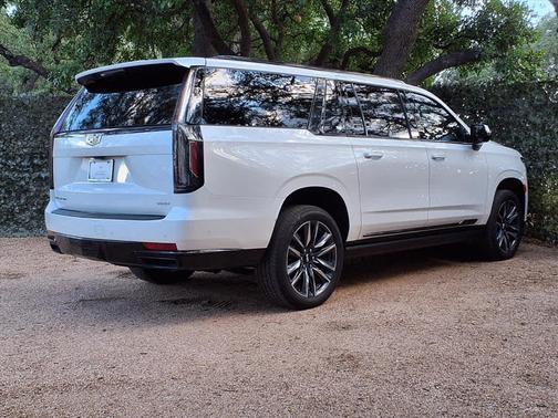 2023 Cadillac Escalade ESV Sport