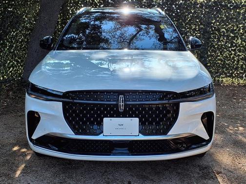 2024 Lincoln Nautilus Black Label