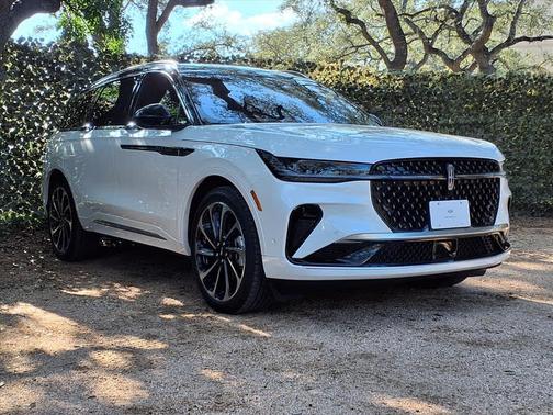 2024 Lincoln Nautilus Black Label