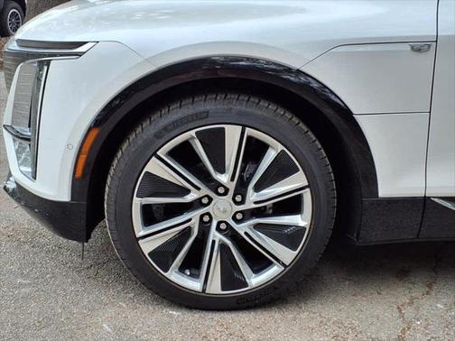 2025 Cadillac LYRIQ Luxury w/1SE
