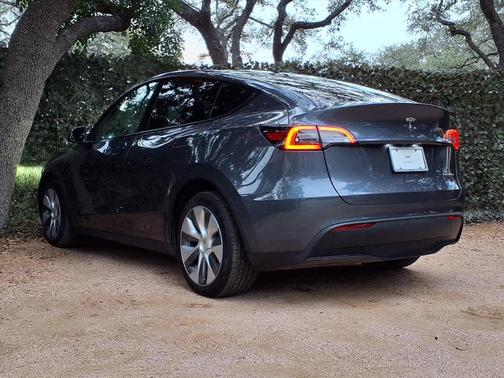 2023 Tesla Model Y AWD