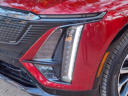 2024 Cadillac LYRIQ Sport