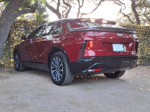2024 Cadillac LYRIQ Sport