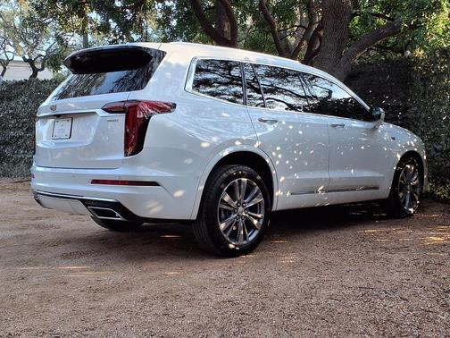 2024 Cadillac XT6 Premium Luxury AWD