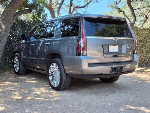 2019 Cadillac Escalade Platinum