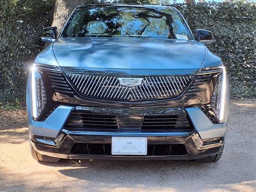 2025 Cadillac Escalade IQ Sport 1