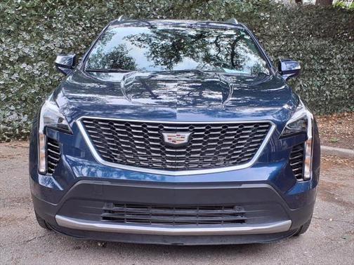 2022 Cadillac XT4 Premium Luxury