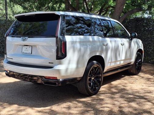 2023 Cadillac Escalade Sport