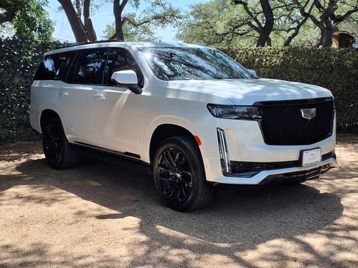 2023 Cadillac Escalade Sport