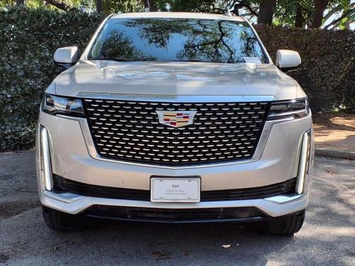 2022 Cadillac Escalade Luxury