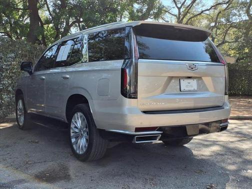 2022 Cadillac Escalade Luxury