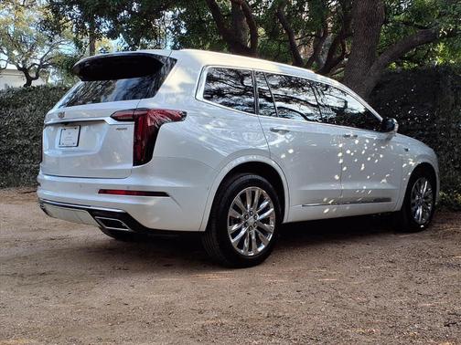 2023 Cadillac XT6 Premium Luxury FWD