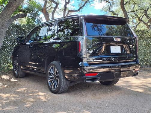 2023 Cadillac Escalade Sport