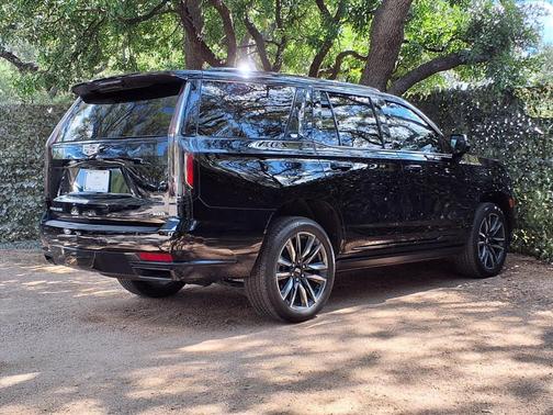 2023 Cadillac Escalade Sport
