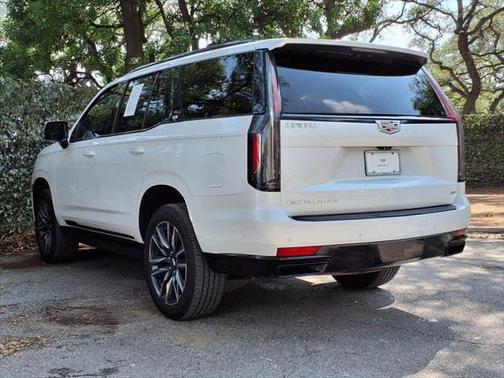 2022 Cadillac Escalade Sport