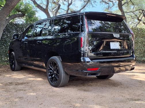 2023 Cadillac Escalade ESV Sport