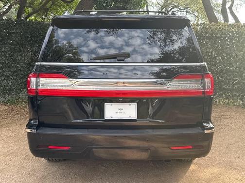 2020 Lincoln Navigator Black Label