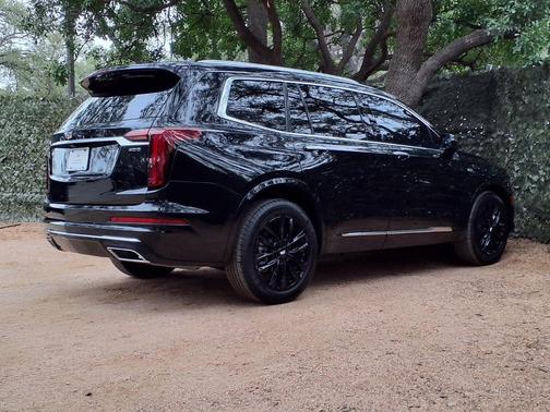 2024 Cadillac XT6 Premium Luxury FWD