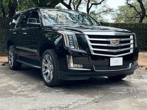 2018 Cadillac Escalade Luxury