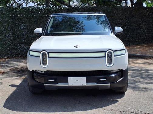 2023 Rivian R1S Adventure