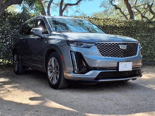 2022 Cadillac XT6 Premium Luxury FWD