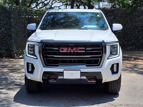 2024 GMC Yukon 4WD AT4