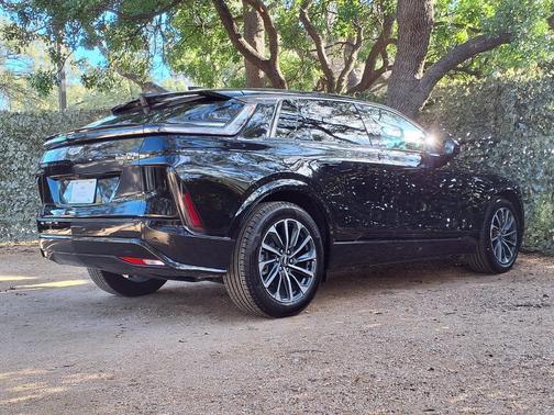 2024 Cadillac LYRIQ Sport