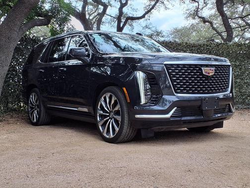 2026 Cadillac Escalade Luxury