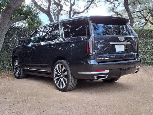 2026 Cadillac Escalade Luxury