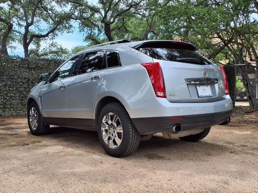 Radiant Silver Metallic 2015 Cadillac SRX Luxury Collection