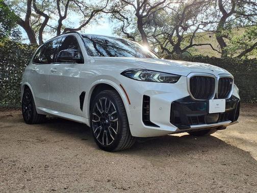 Mineral White Metallic 2024 BMW X5 M60i