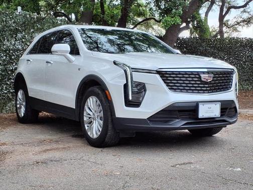 2024 Cadillac XT4 Luxury