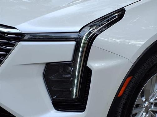 2024 Cadillac XT4 Luxury