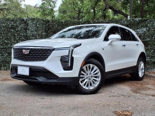 2024 Cadillac XT4 Luxury