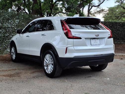 2024 Cadillac XT4 Luxury