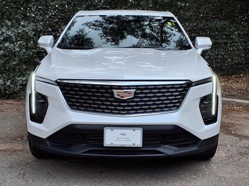 2024 Cadillac XT4 Luxury