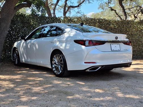 2022 Lexus ES 350 Ultra Luxury