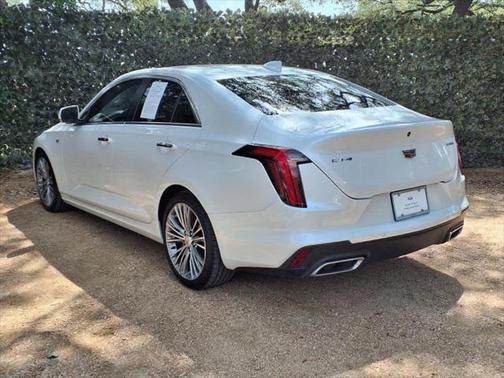 2022 Cadillac CT4 Premium Luxury