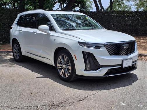 2022 Cadillac XT6 Premium Luxury FWD