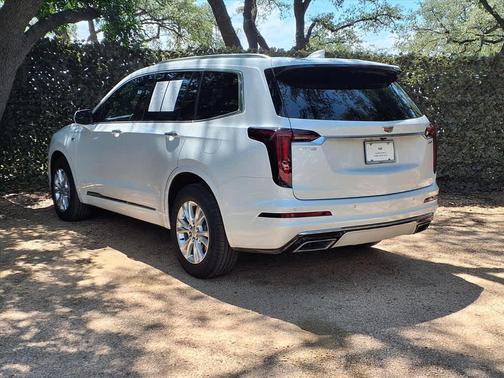 2023 Cadillac XT6 Luxury FWD
