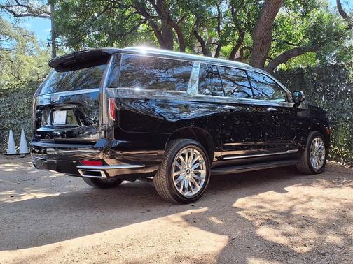 2023 Cadillac Escalade ESV Premium Luxury