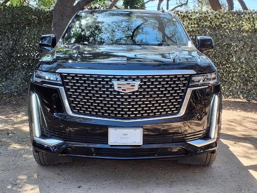 2023 Cadillac Escalade ESV Premium Luxury