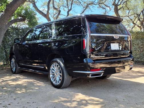 2023 Cadillac Escalade ESV Premium Luxury