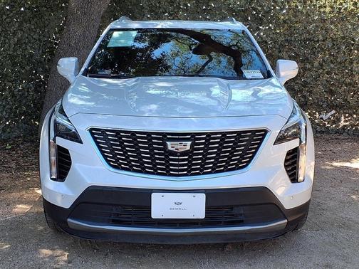 2022 Cadillac XT4 Premium Luxury