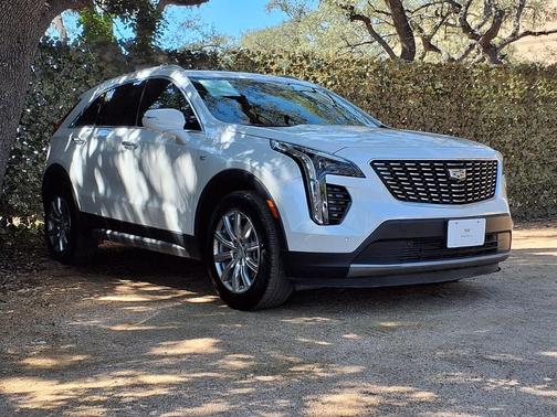 2022 Cadillac XT4 Premium Luxury