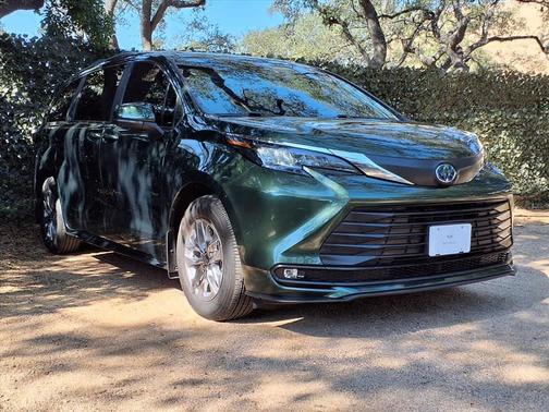 2025 Toyota Sienna XLE 7 Passenger