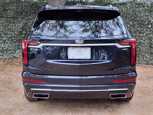 2022 Cadillac XT6 Premium Luxury FWD