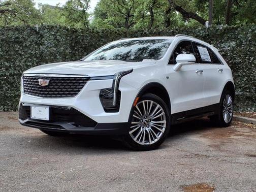 2025 Cadillac XT4 Premium Luxury
